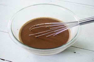 Kem trứng chocolate ngậy thơm mềm mịn 4